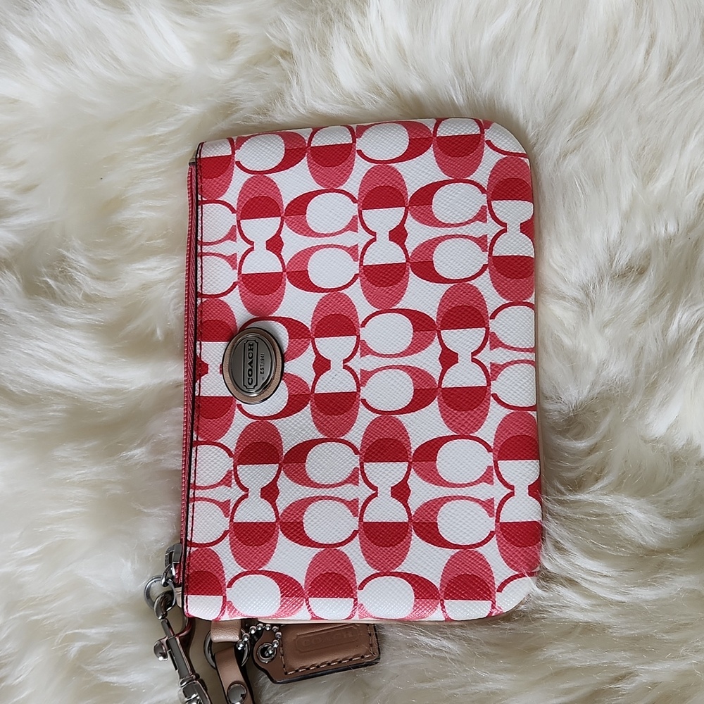 Cute Coach Red Signature Chalk Leather Top Zip Wristlet Wallet ♥️🤍 - Picture 12 of 13